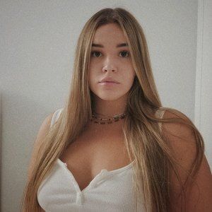 Meet your Posher, Joanie